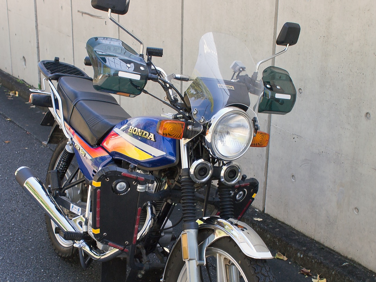 2024冬装備のCGL125